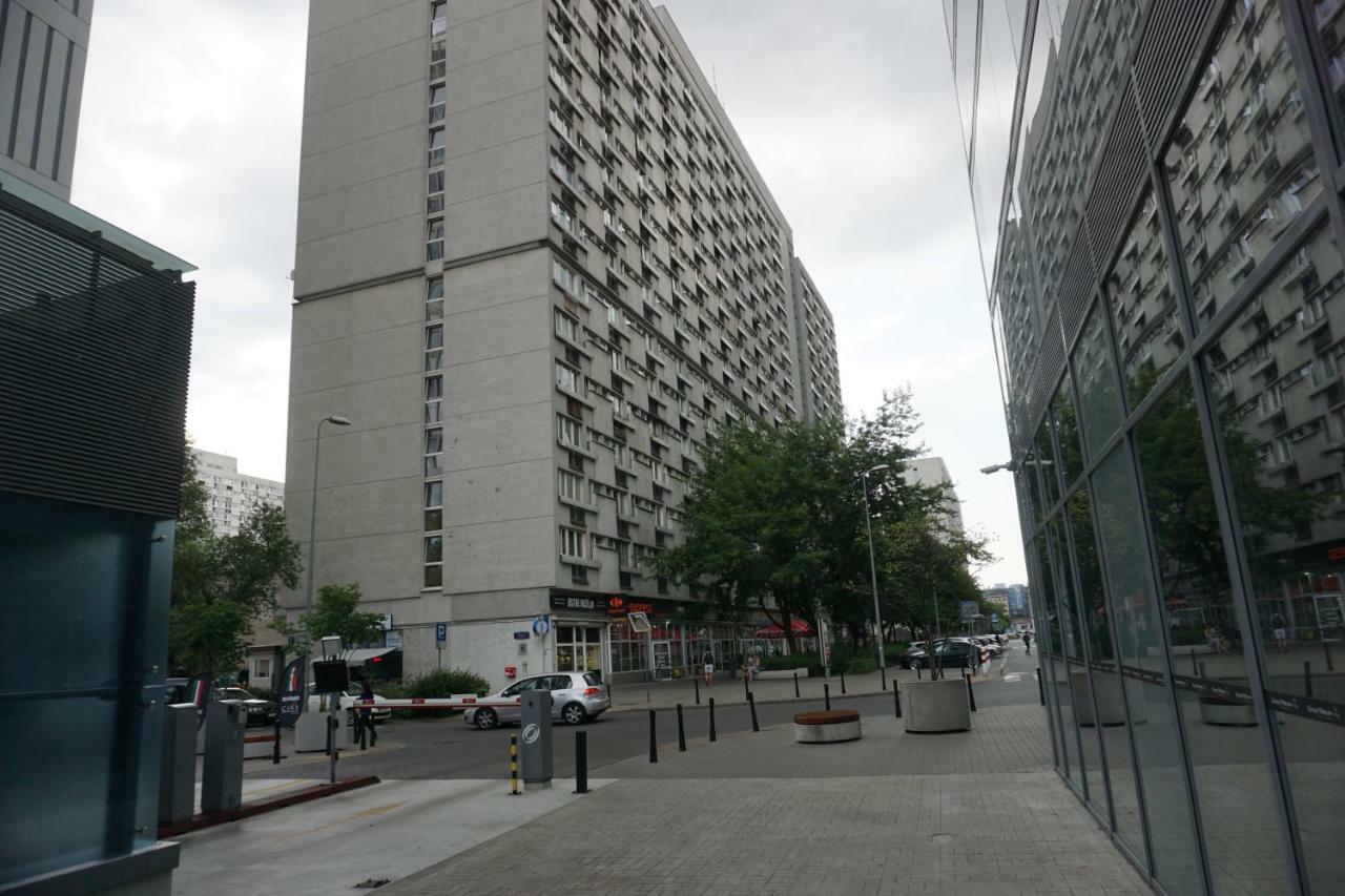 Metro Rondo Onz Apartment Warschau