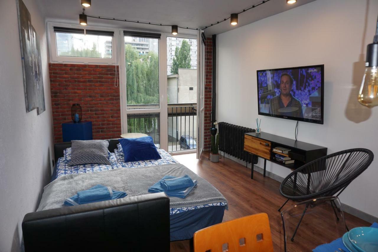 Apartment Metro Rondo Onz